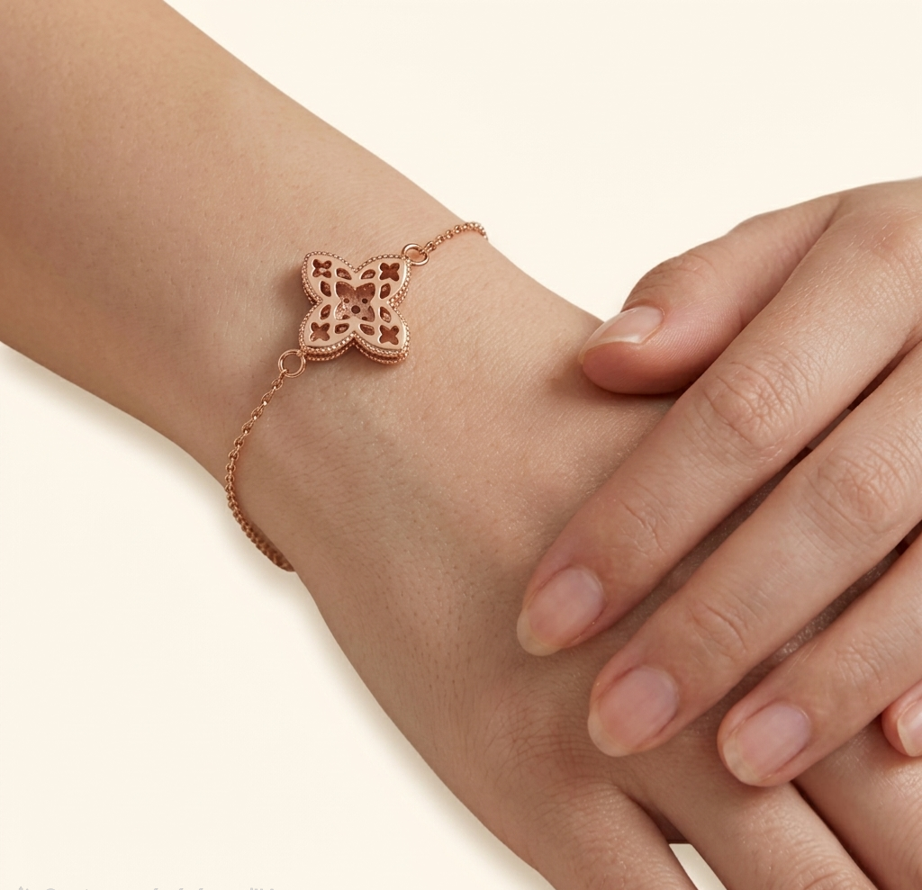 Gourmette en Or Rose 18 Carats avec Motif Croix Florale