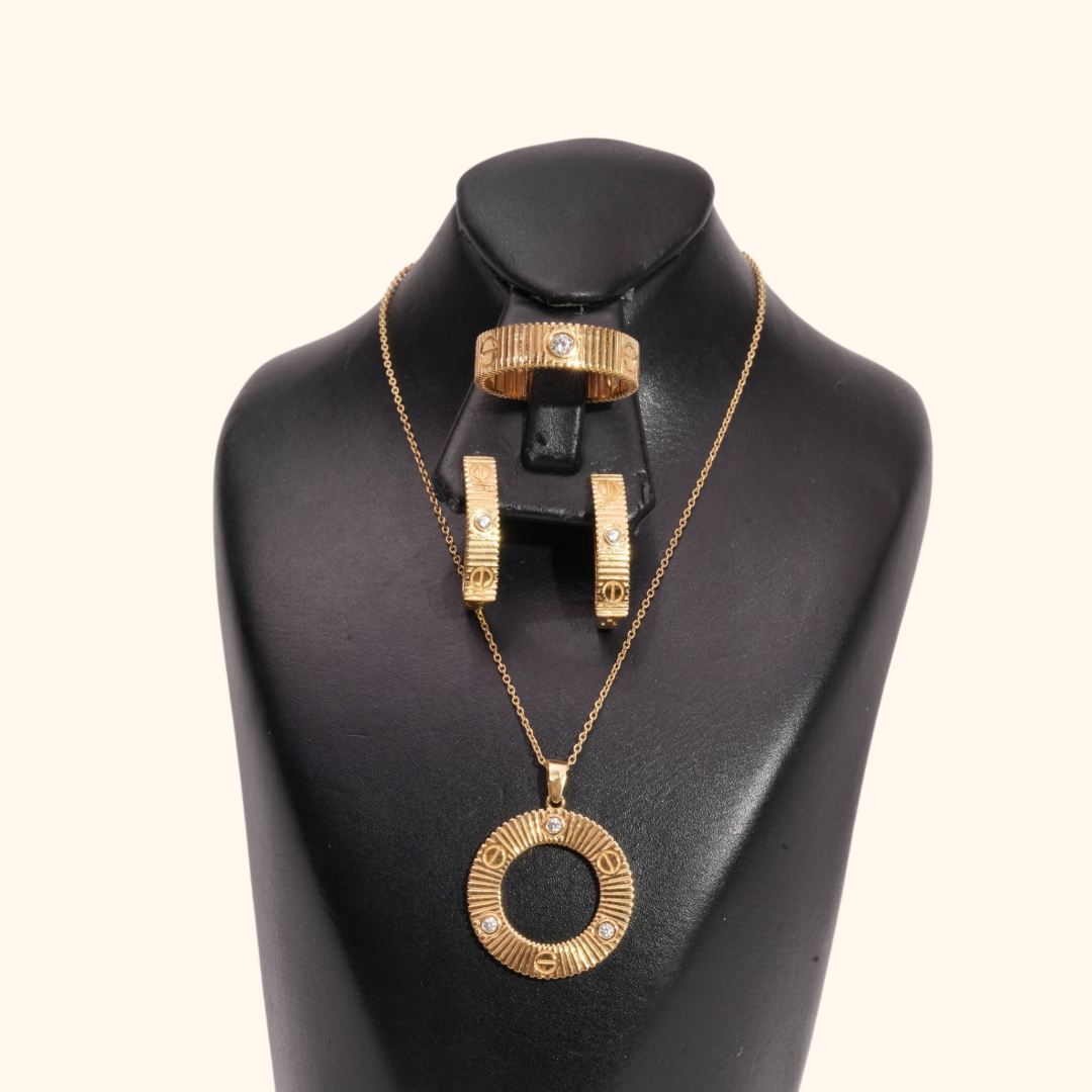 Parure Femme en Or Jaune – Ensemble Collier, Bague et Boucles d’Oreilles Élégant au Design Rayonnant