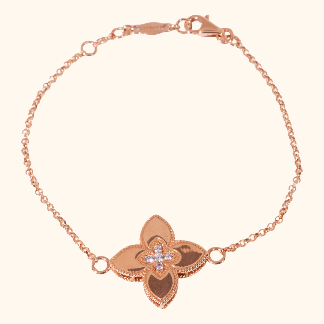 Gourmette Femme en Or Rose – Bracelet Raffiné avec Motif Floral et Pierres Scintillantes