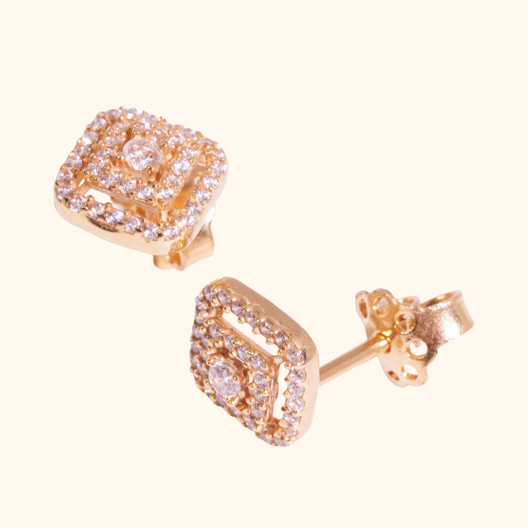 Boucles d’Oreilles en Or Jaune 18K Pavées d’Oxyde de Zirconium Premium