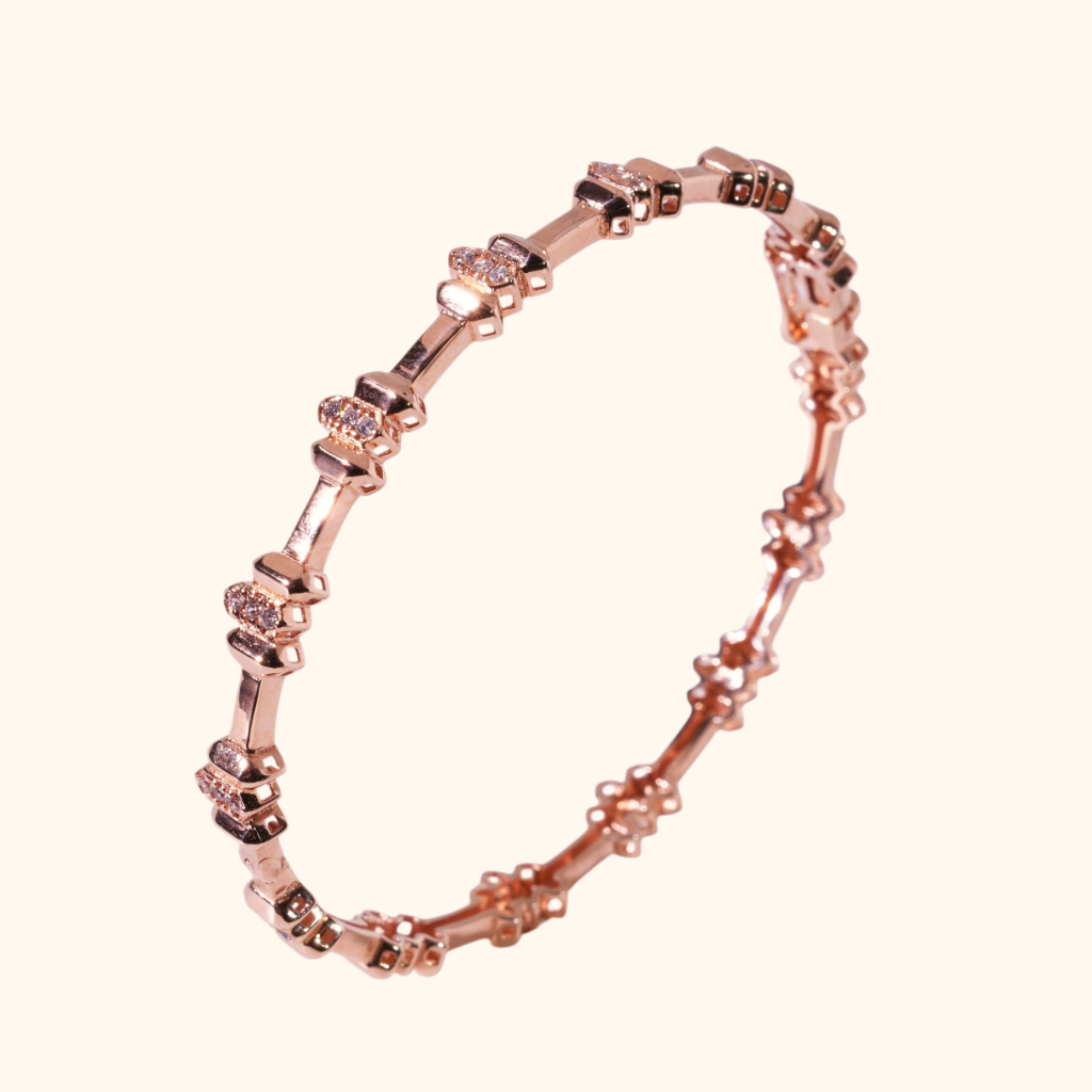 Bracelet Jonc Femme en Or Rose 18 Carats – Design Géométrique et Détails Scintillants