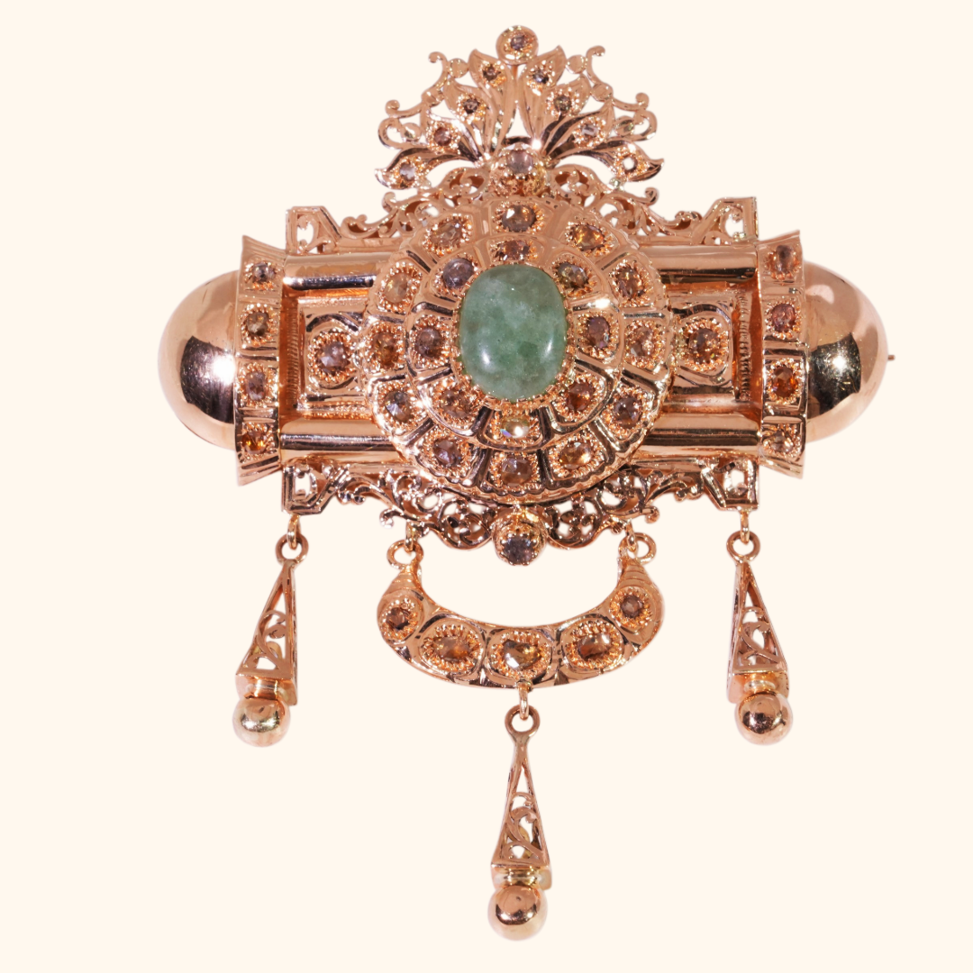 Broche Bijou en Or Rose 18 Carats avec Pierre Verte – Élégance et Raffinement