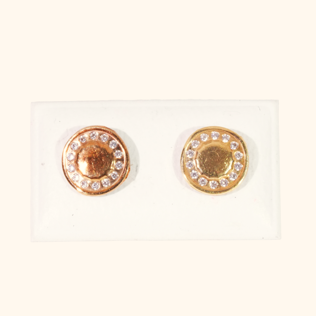 Boucles d’Oreilles Bébé en Or Jaune 18 Carats avec Zirconium Premium – Design Circulaire Élégant